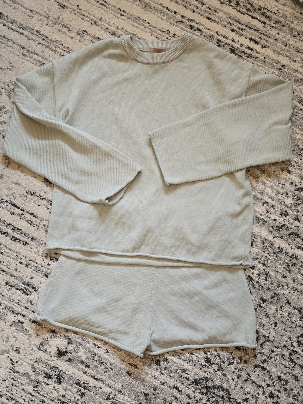 H&M Light Sage Crewneck Sweatshirt and Shorts Set 2pc